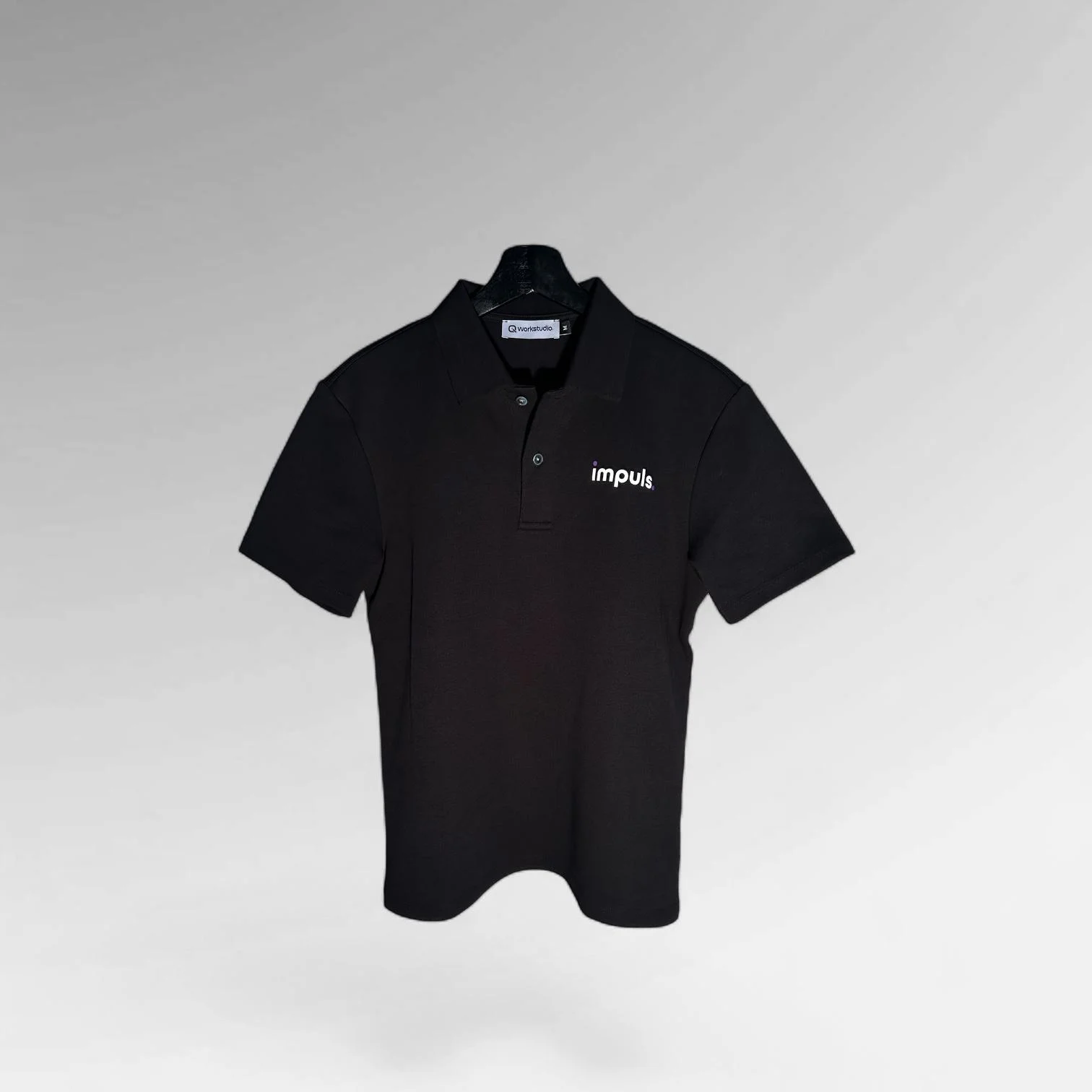 Schwarzes Polo